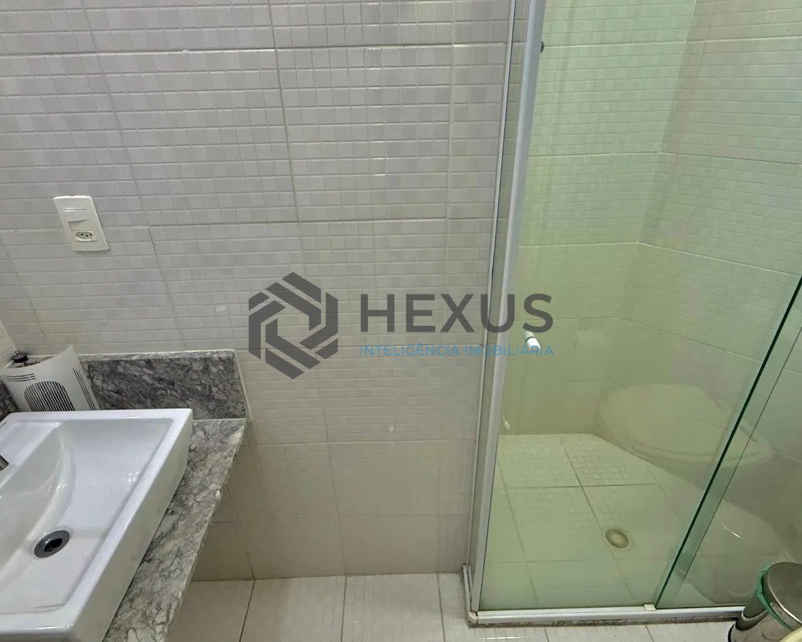 Foto 25 de Apartamento com varanda e lazer a 50m da praia na Enseada, Guarujá