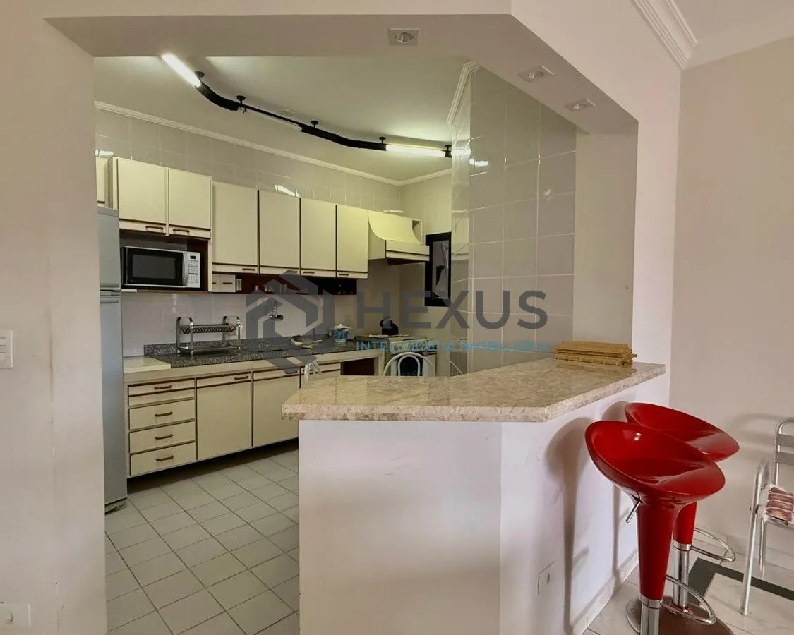 Foto 10 de Apartamento com varanda e lazer a 50m da praia na Enseada, Guarujá