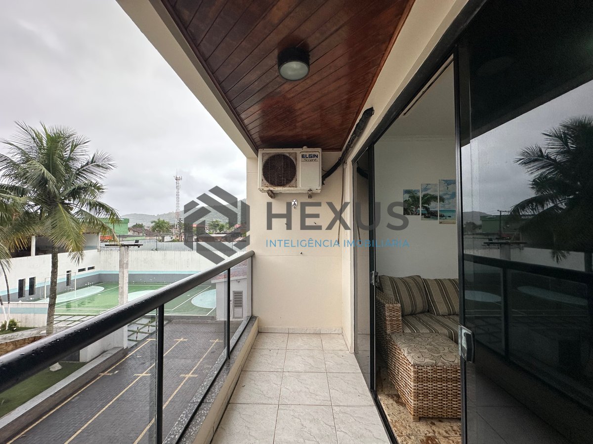 Foto 3 de Apartamento com varanda e lazer a 500m da praia na Enseada, Guarujá