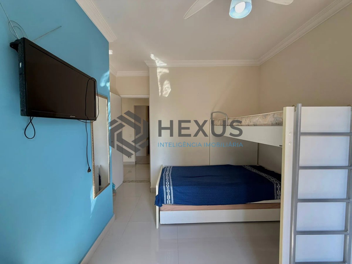 Foto 17 de Apartamento reformado com varanda e lazer a 100m da praia nas Pitangueiras, Guarujá