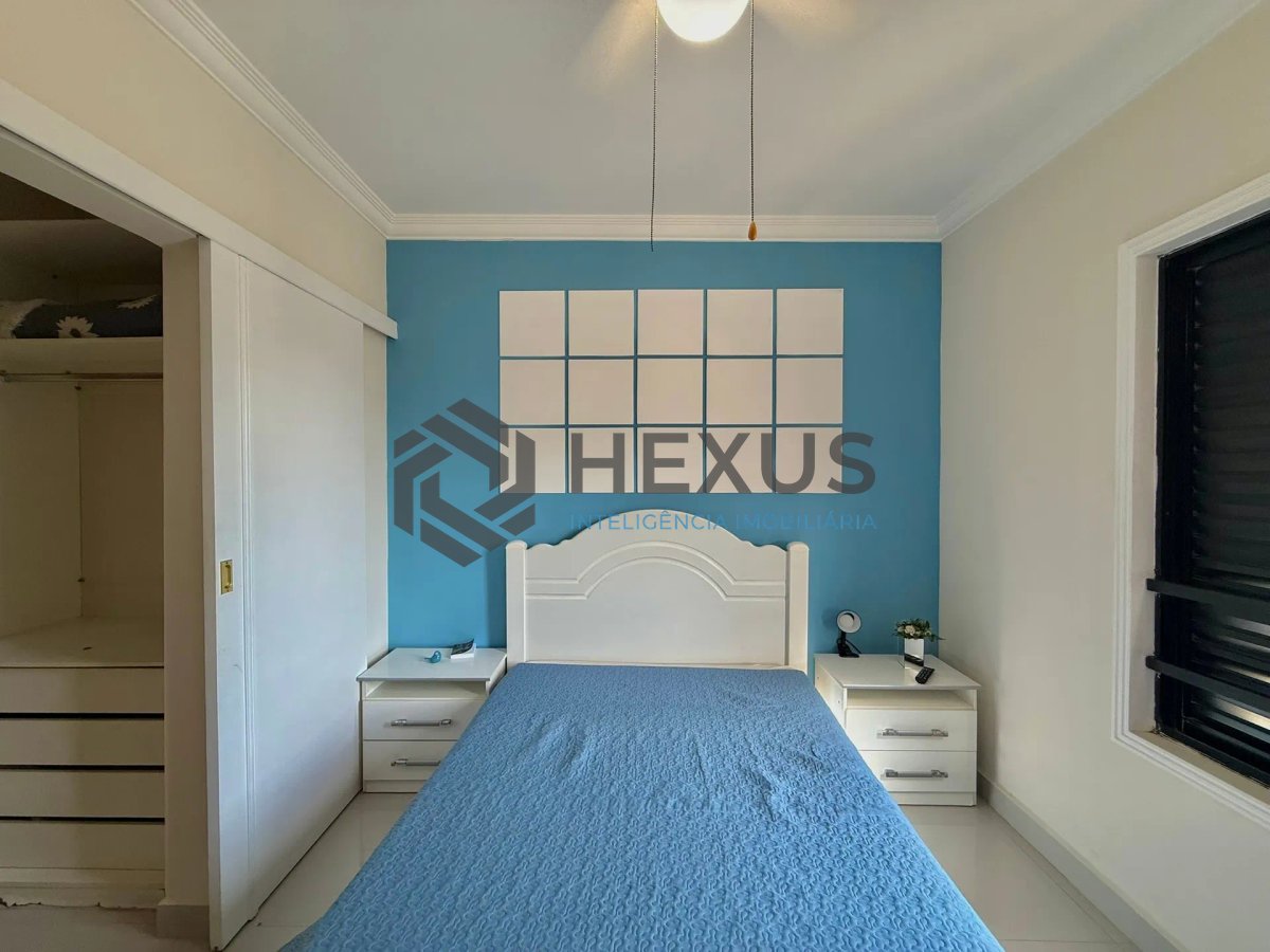 Foto 21 de Apartamento reformado com varanda e lazer a 100m da praia nas Pitangueiras, Guarujá