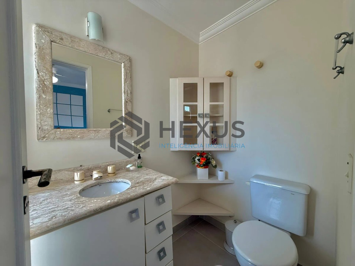 Foto 22 de Apartamento reformado com varanda e lazer a 100m da praia nas Pitangueiras, Guarujá