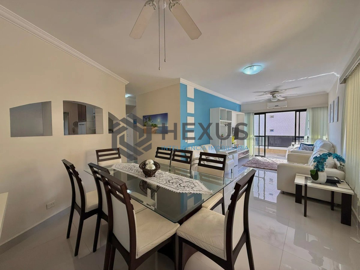 Foto 10 de Apartamento reformado com varanda e lazer a 100m da praia nas Pitangueiras, Guarujá