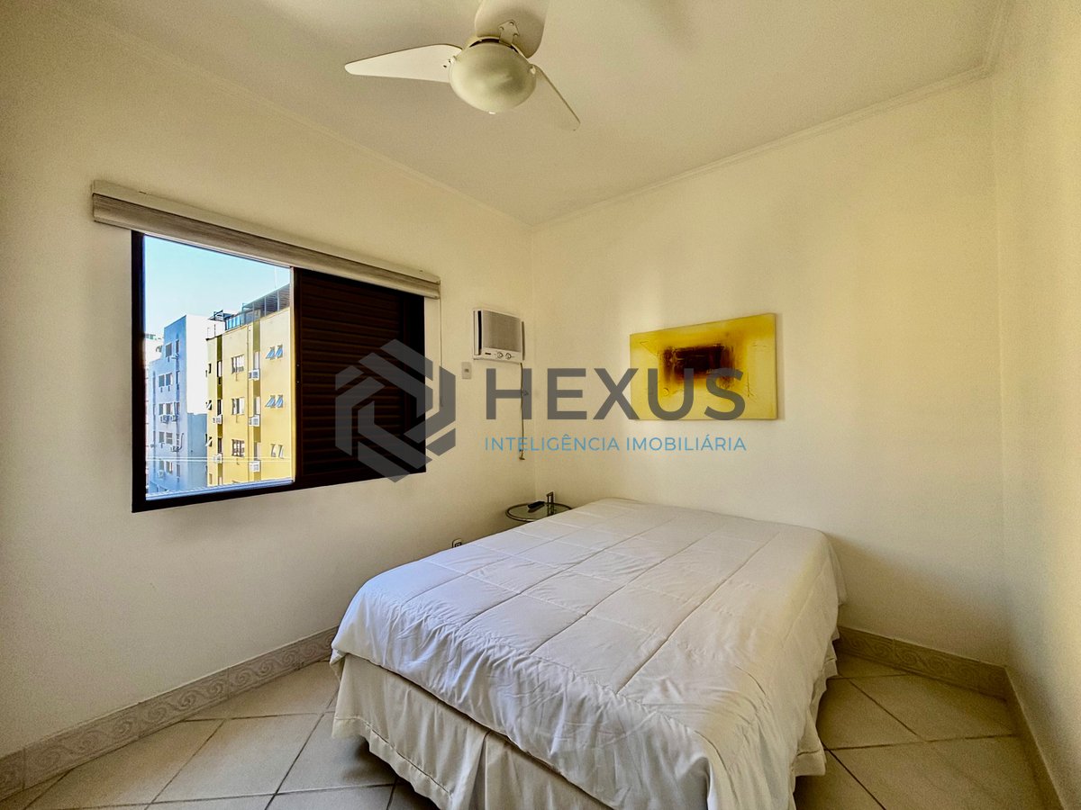 Foto 13 de Apartamento reformado com varanda e lazer a 300m da praia no Jardim Astúrias, Guarujá