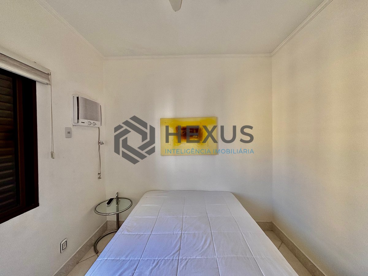 Foto 16 de Apartamento reformado com varanda e lazer a 300m da praia no Jardim Astúrias, Guarujá