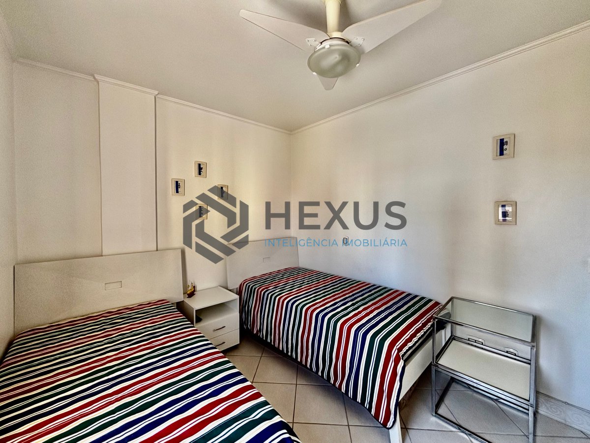 Foto 18 de Apartamento reformado com varanda e lazer a 300m da praia no Jardim Astúrias, Guarujá
