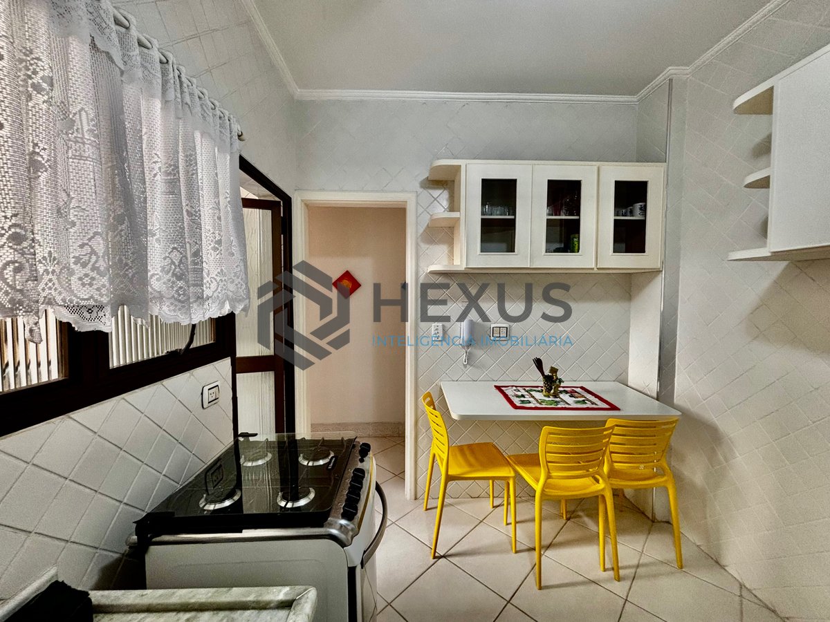 Foto 24 de Apartamento reformado com varanda e lazer a 300m da praia no Jardim Astúrias, Guarujá