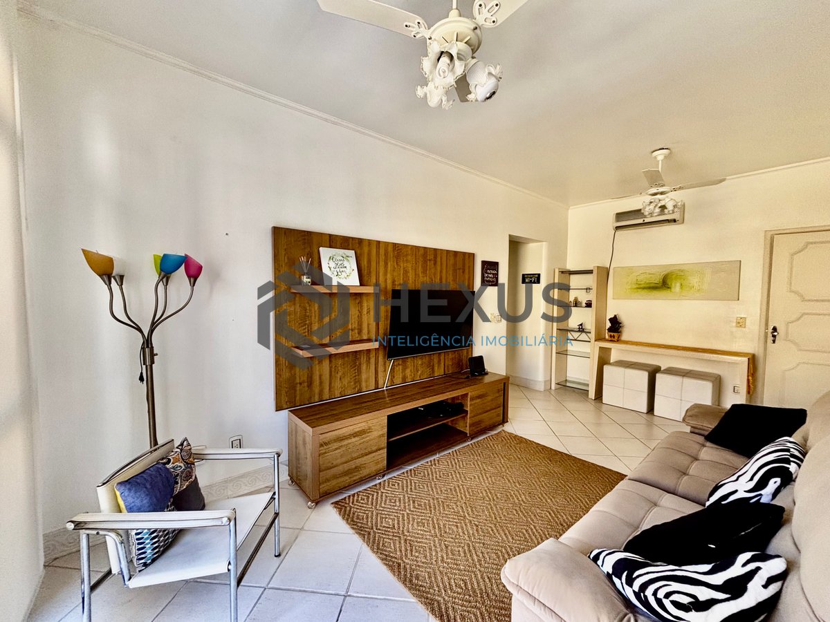 Foto 6 de Apartamento reformado com varanda e lazer a 300m da praia no Jardim Astúrias, Guarujá