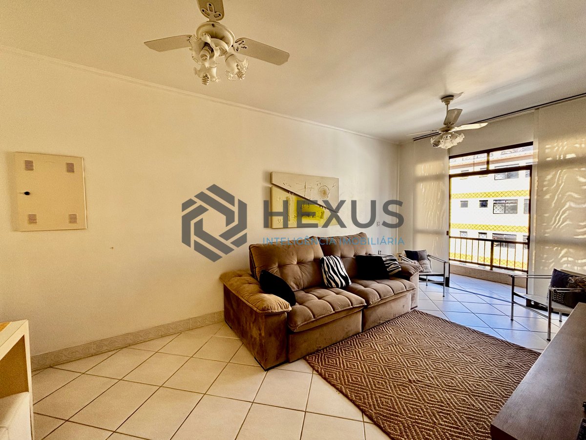 Foto 7 de Apartamento reformado com varanda e lazer a 300m da praia no Jardim Astúrias, Guarujá