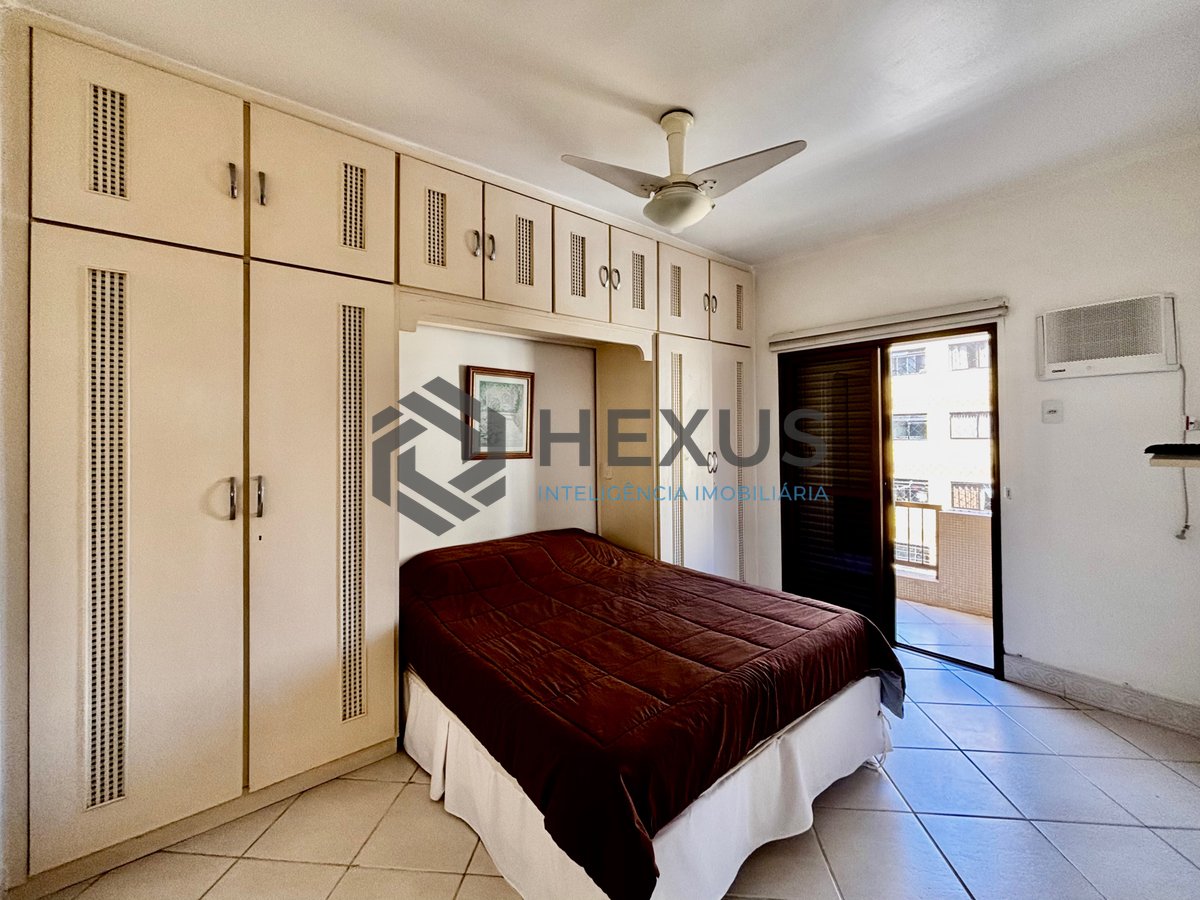 Foto 8 de Apartamento reformado com varanda e lazer a 300m da praia no Jardim Astúrias, Guarujá