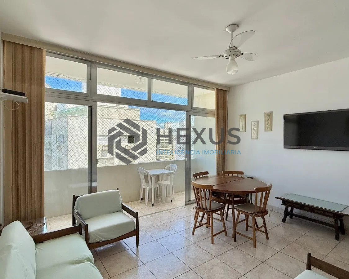 Foto 3 de Apartamento com varanda vista mar a 50m da praia nas Pitangueiras, Guarujá