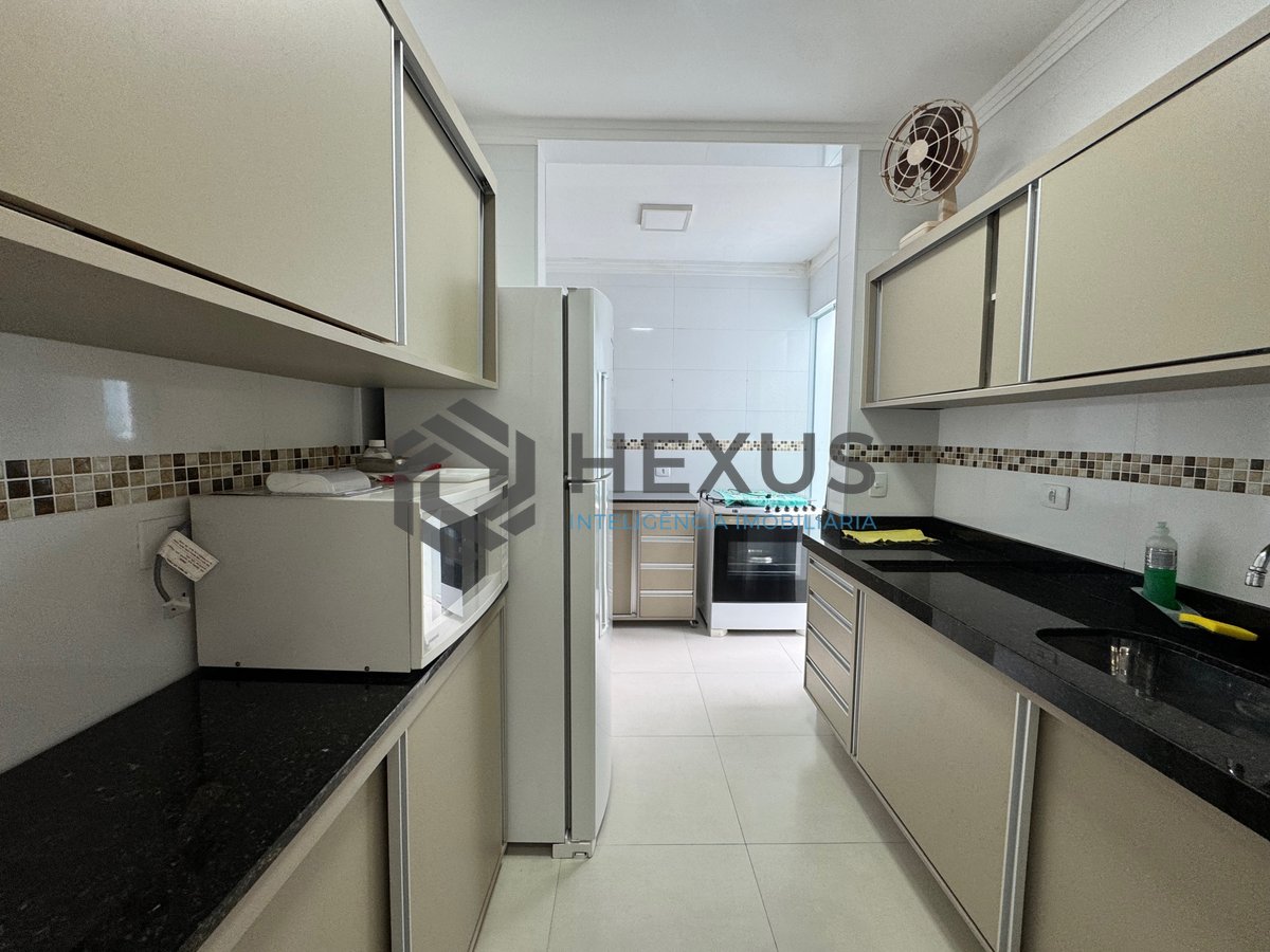 Foto 19 de Apartamento reformado com vista mar e lazer a 300m da praia na Enseada, Guarujá