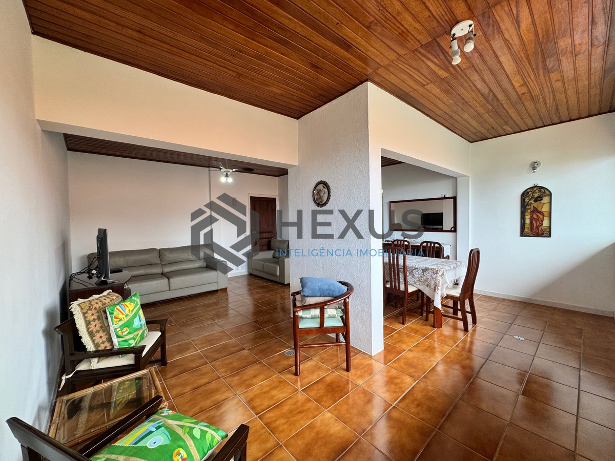 Foto 3 de Apartamento reformado com vista mar e lazer a 300m da praia na Enseada, Guarujá