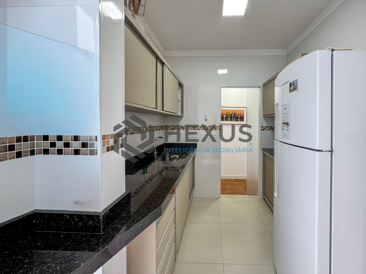 Foto 21 de Apartamento reformado com vista mar e lazer a 300m da praia na Enseada, Guarujá