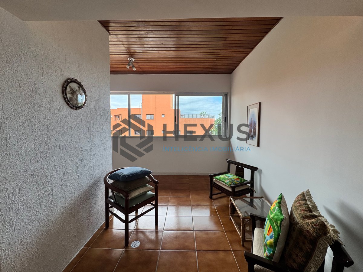 Foto 6 de Apartamento reformado com vista mar e lazer a 300m da praia na Enseada, Guarujá