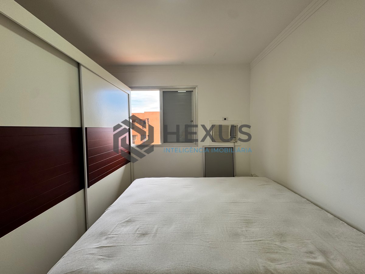 Foto 10 de Apartamento reformado com vista mar e lazer a 300m da praia na Enseada, Guarujá