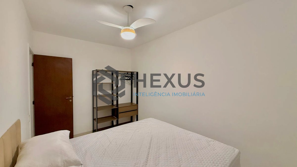 Foto 14 de Apartamento com varanda e lazer a 200m da praia nas Pitangueiras, Guarujá
