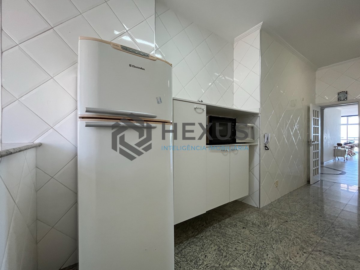 Foto 40 de Apartamento frente mar com varanda nas Pitangueiras, Guarujá