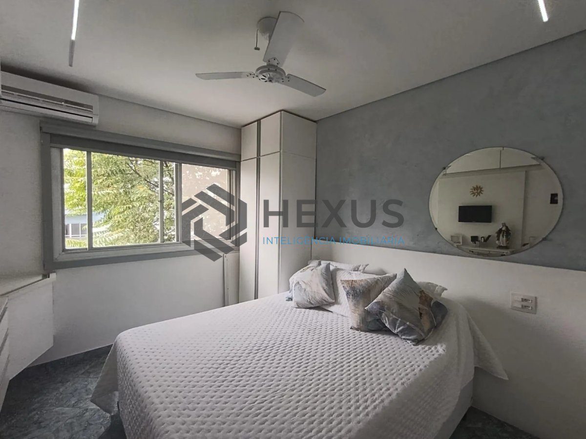 Foto 12 de Apartamento com varanda na Enseada, Guarujá