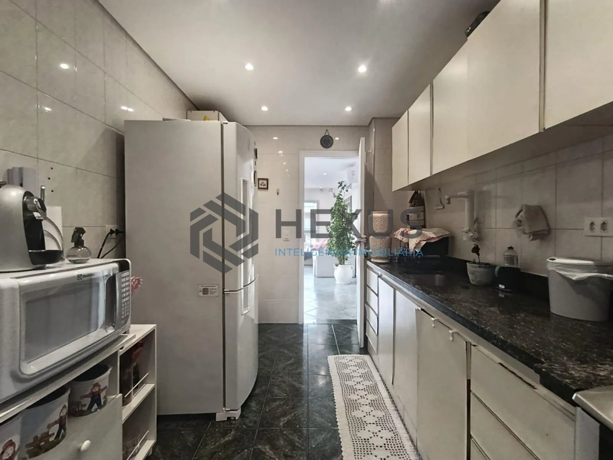 Foto 15 de Apartamento com varanda na Enseada, Guarujá