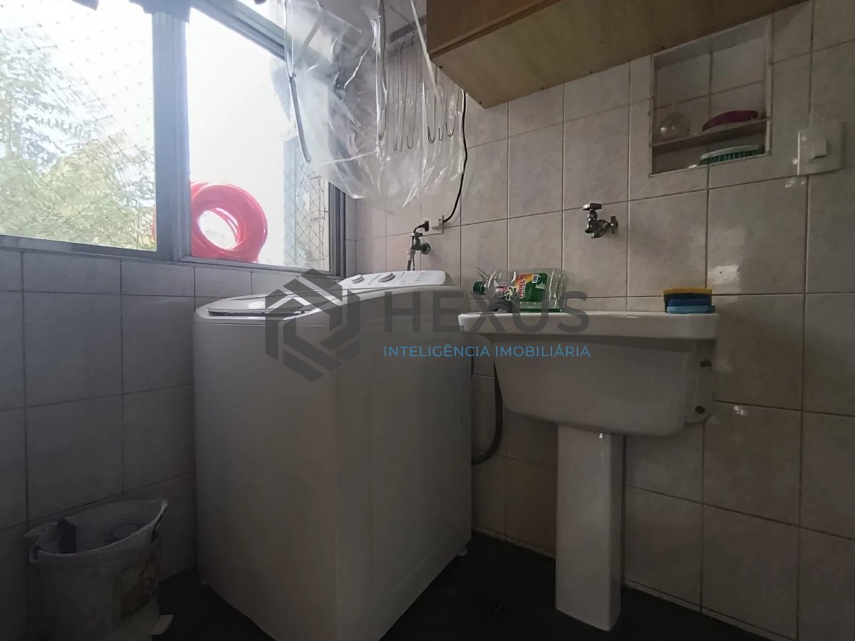 Foto 17 de Apartamento com varanda na Enseada, Guarujá