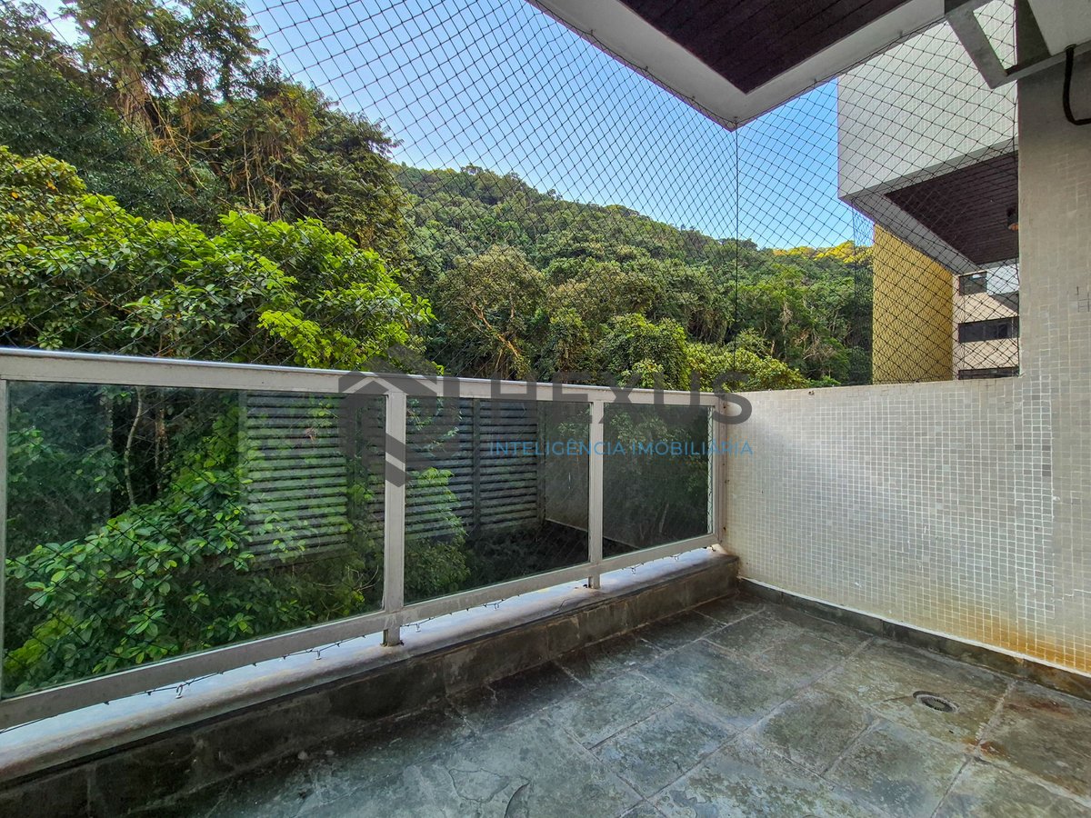 Foto 22 de Apartamento com varanda e lazer nas Pitangueiras, Guarujá