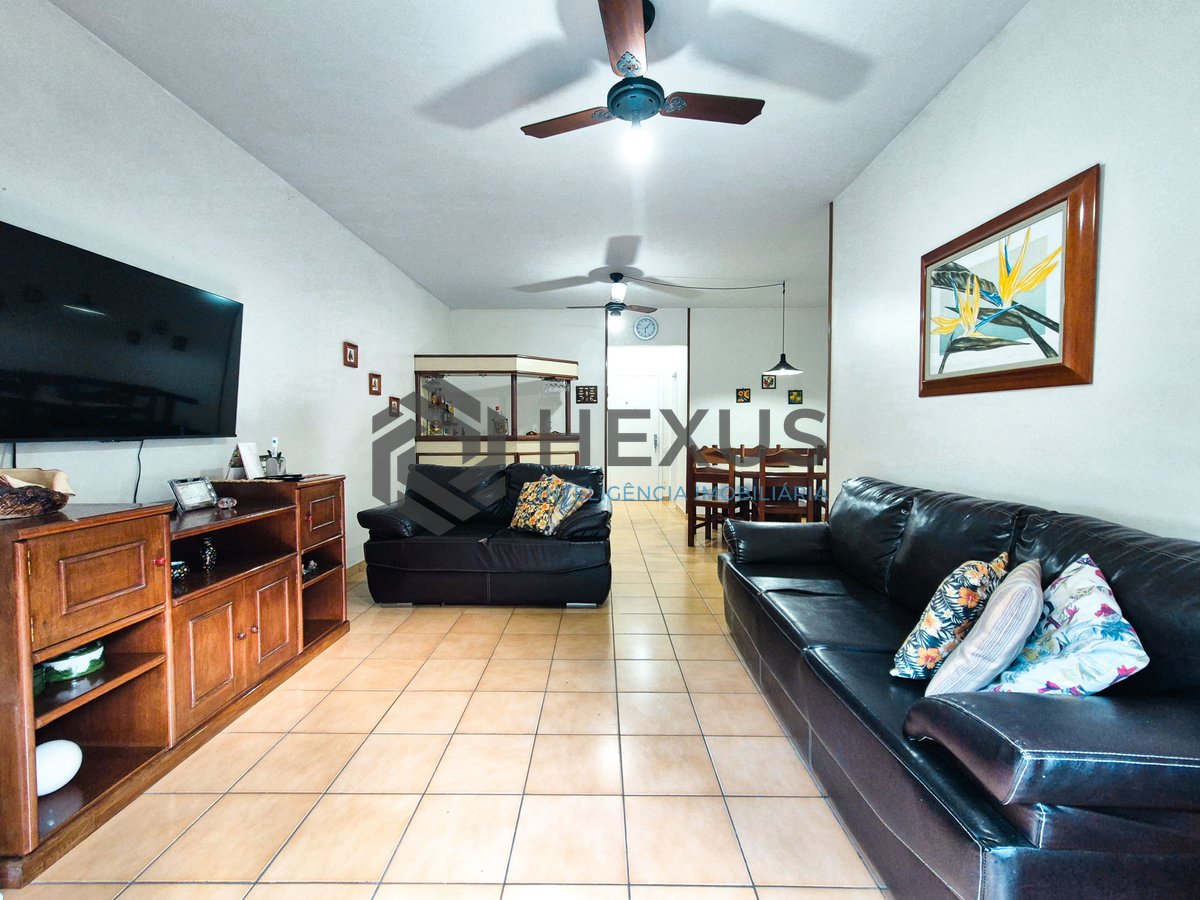 Foto 4 de Apartamento com varanda e lazer nas Pitangueiras, Guarujá