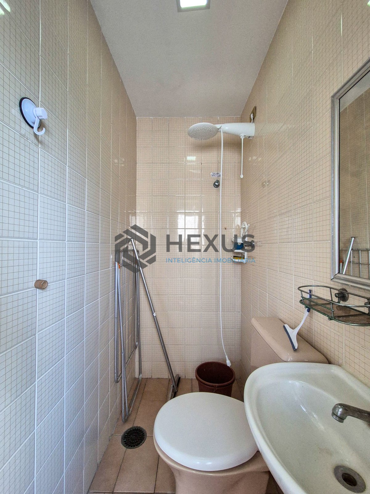 Foto 33 de Apartamento com varanda e lazer nas Pitangueiras, Guarujá