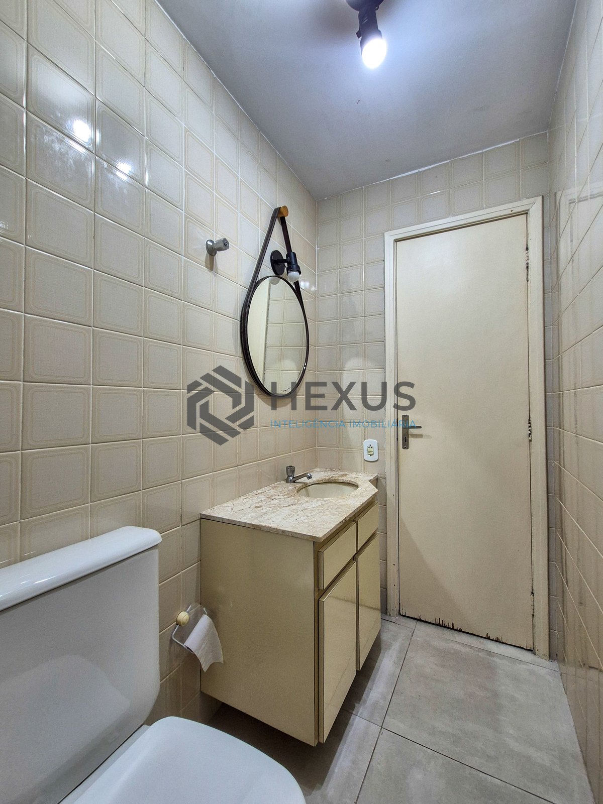 Foto 28 de Apartamento com varanda e lazer nas Pitangueiras, Guarujá