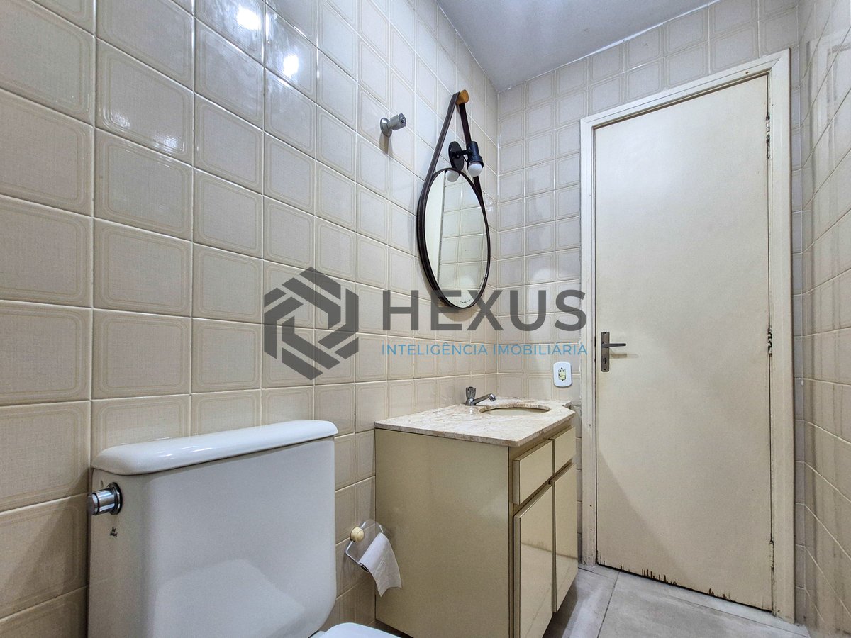 Foto 31 de Apartamento com varanda e lazer nas Pitangueiras, Guarujá