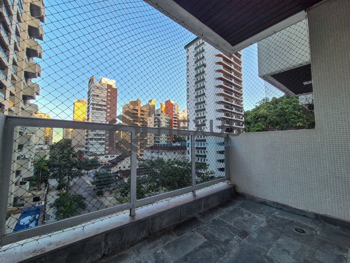 Foto 41 de Apartamento com varanda e lazer nas Pitangueiras, Guarujá