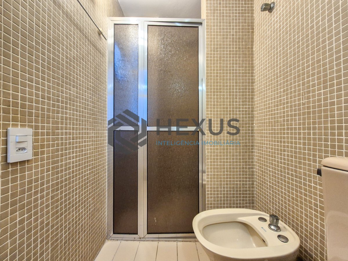 Foto 44 de Apartamento com varanda e lazer nas Pitangueiras, Guarujá