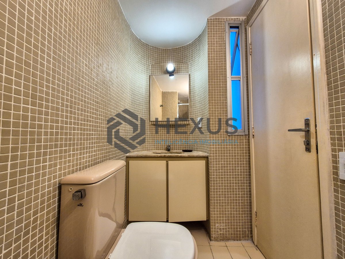 Foto 46 de Apartamento com varanda e lazer nas Pitangueiras, Guarujá