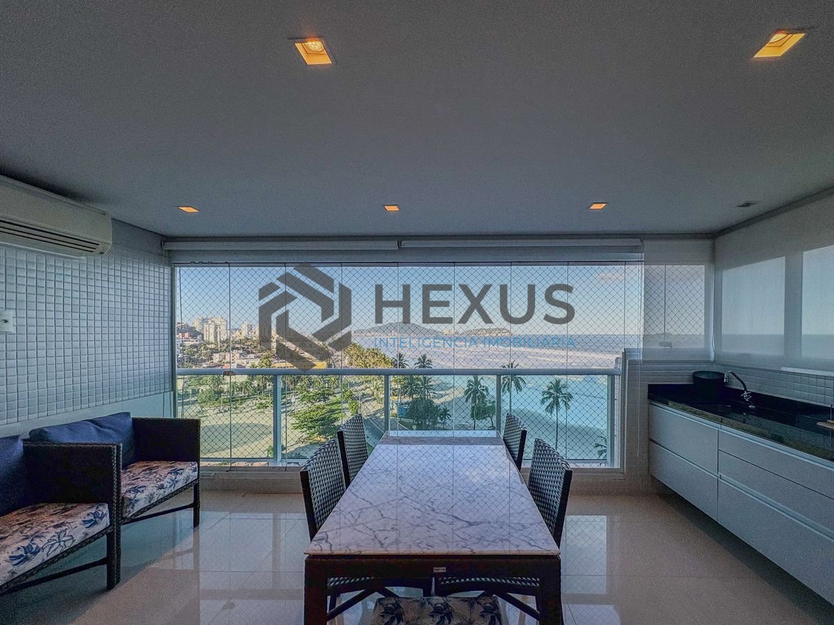 Foto 6 de Apartamento reformado com varanda vista mar e lazer na beira mar da Enseada, Guarujá