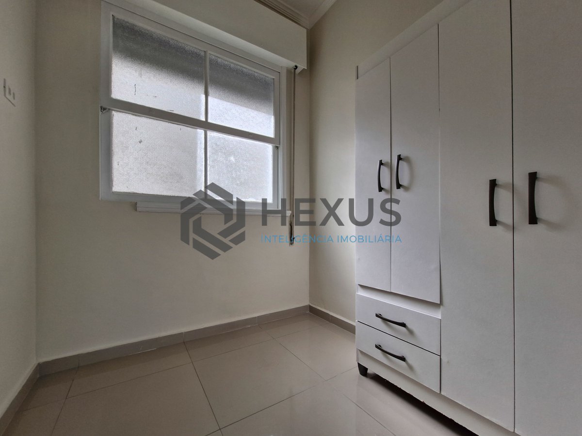 Foto 27 de Apartamento reformado com varanda vista mar a 1 quadra da praia nas Pitangueiras, Guarujá