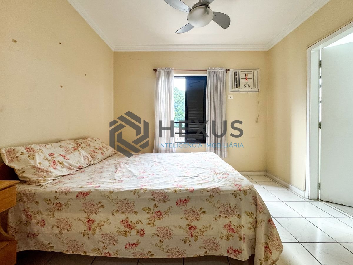 Foto 19 de Apartamento com varanda e lazer a 100m da praia nas Pitangueiras, Guarujá