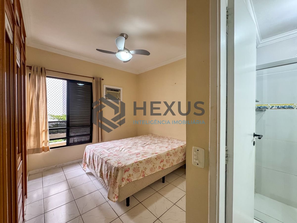 Foto 8 de Apartamento com varanda e lazer a 100m da praia nas Pitangueiras, Guarujá