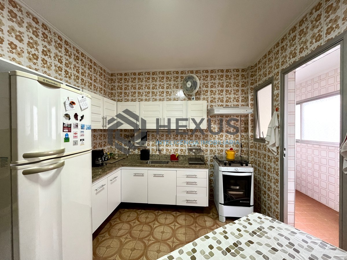 Foto 22 de Apartamento com varanda vista mar a 1 quadra da praia nas Pitangueiras, Guarujá