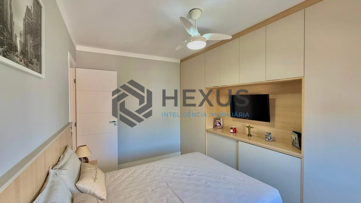 Foto 33 de Apartamento reformado com varanda e lazer a 300m da praia nas Pitangueiras, Guarujá