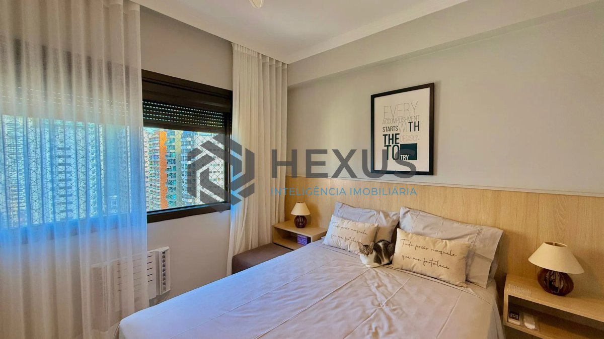 Foto 37 de Apartamento reformado com varanda e lazer a 300m da praia nas Pitangueiras, Guarujá