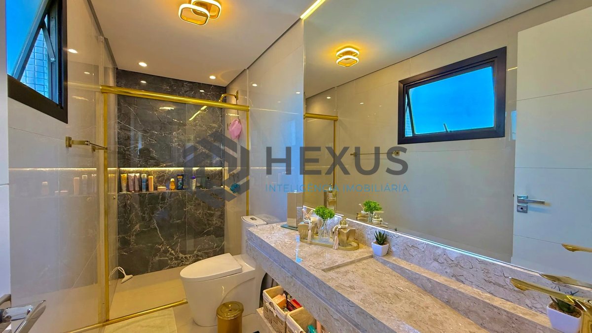 Foto 38 de Apartamento reformado com varanda e lazer a 300m da praia nas Pitangueiras, Guarujá