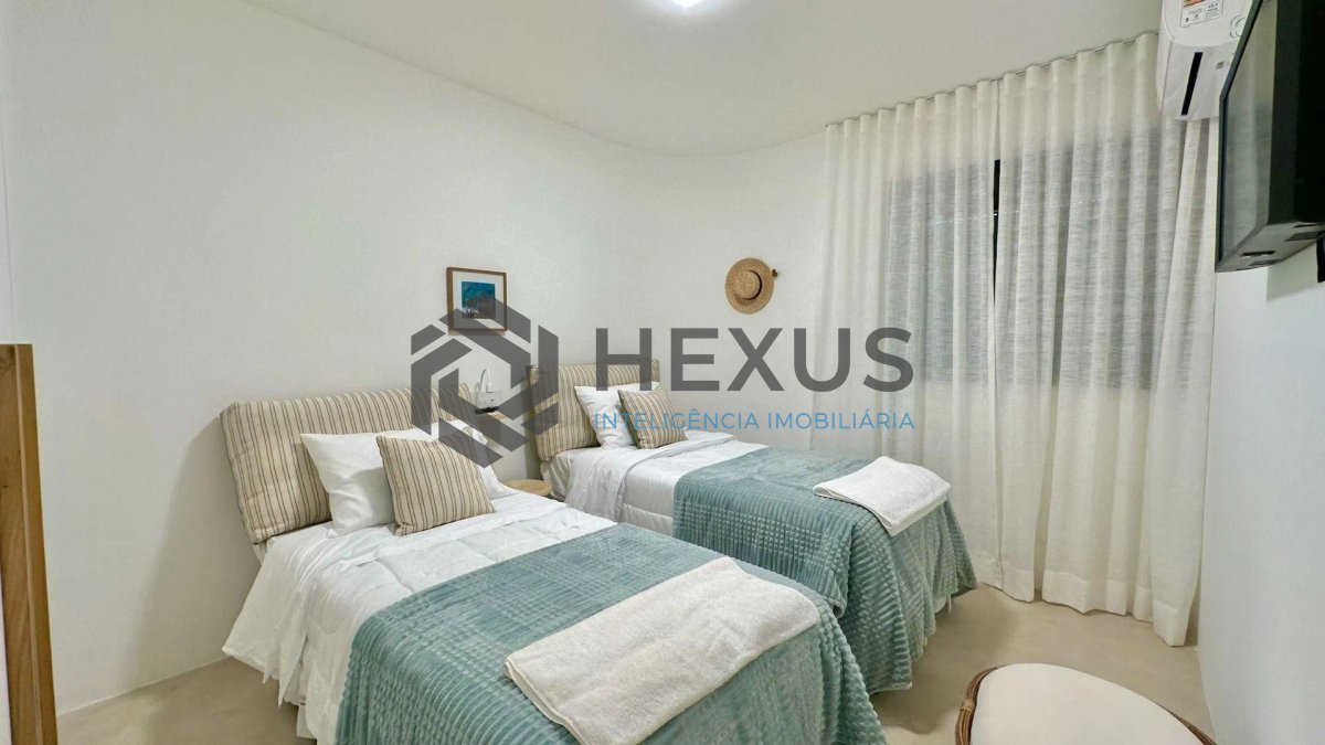Foto 37 de Apartamento reformado com varanda vista mar e lazer na beira mar da praia na Enseada, Guarujá