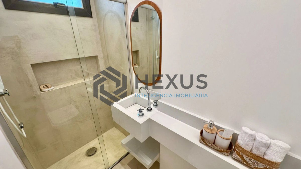 Foto 43 de Apartamento reformado com varanda vista mar e lazer na beira mar da praia na Enseada, Guarujá
