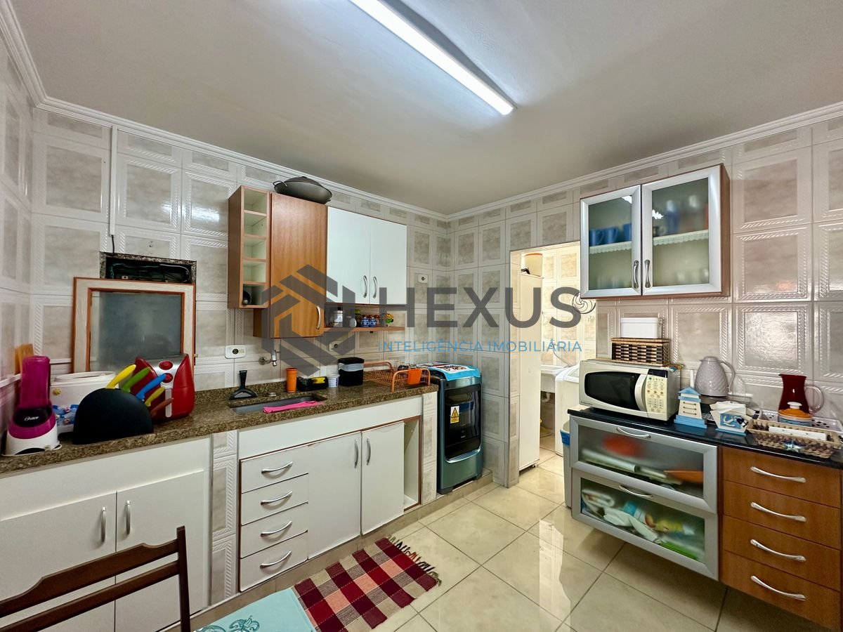 Foto 20 de Apartamento com varanda e lazer na Enseada, Guarujá