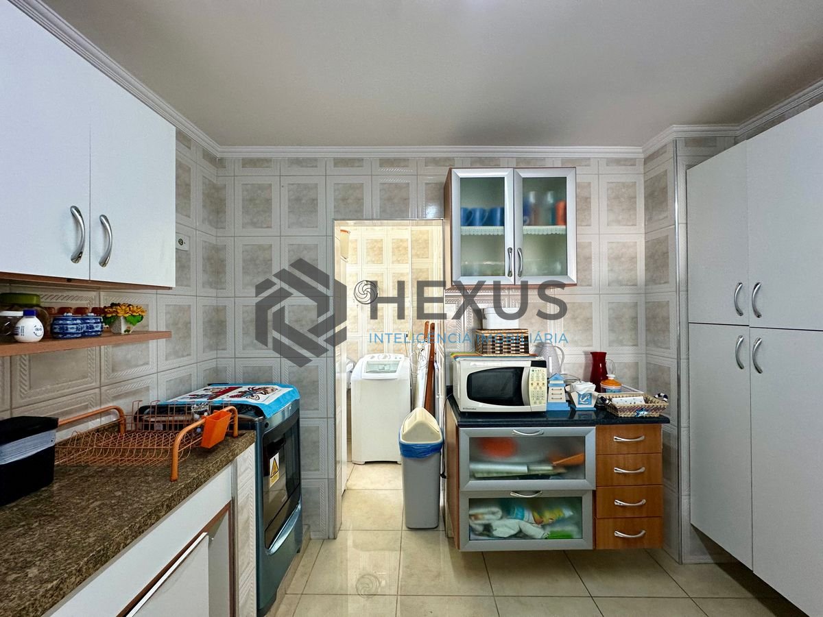 Foto 21 de Apartamento com varanda e lazer na Enseada, Guarujá