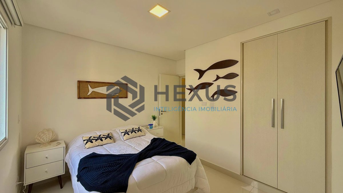 Foto 22 de Apartamento reformado com varanda vista mar e lazer a 300m da praia na Enseada, Guarujá