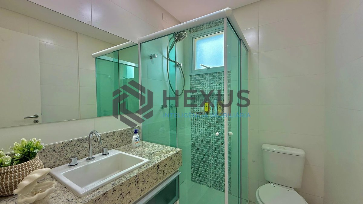 Foto 29 de Apartamento reformado com varanda vista mar e lazer a 300m da praia na Enseada, Guarujá