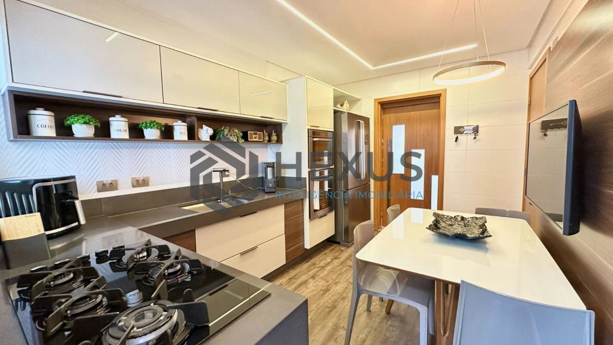 Foto 16 de Apartamento reformado com varanda gourmet e lazer a 150m da praia nas Pitangueiras, Guarujá