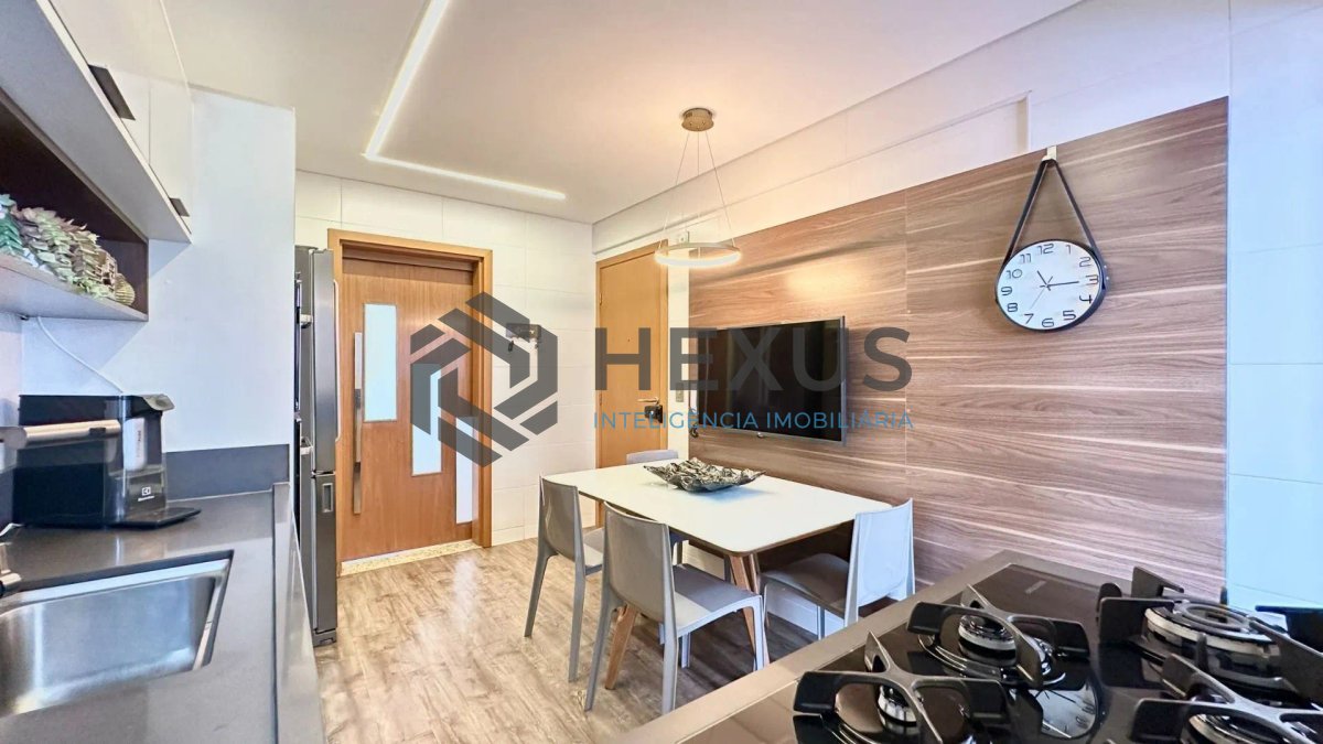 Foto 18 de Apartamento reformado com varanda gourmet e lazer a 150m da praia nas Pitangueiras, Guarujá