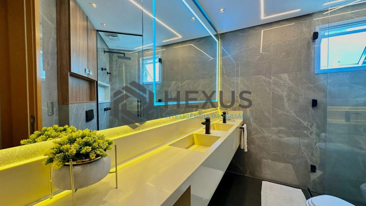 Foto 22 de Apartamento reformado com varanda gourmet e lazer a 150m da praia nas Pitangueiras, Guarujá